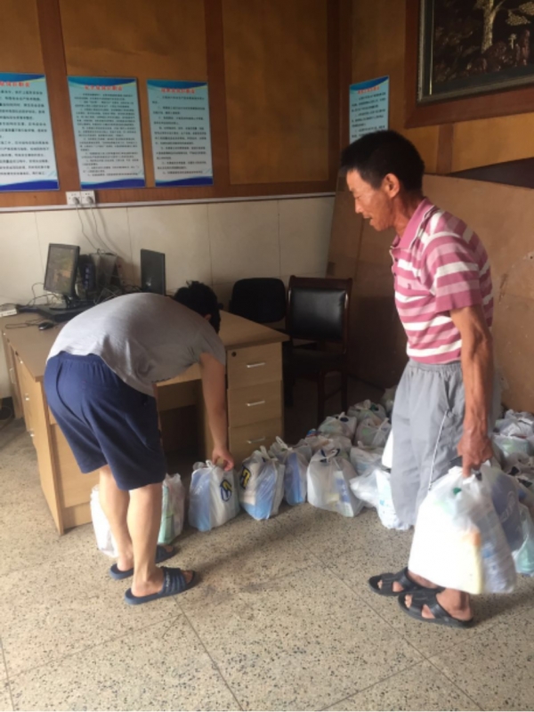 三伏高温送清凉  致敬一线FH电子体育人